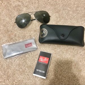 🆕 Ray-Ban Black Large (62) Polarized Aviators